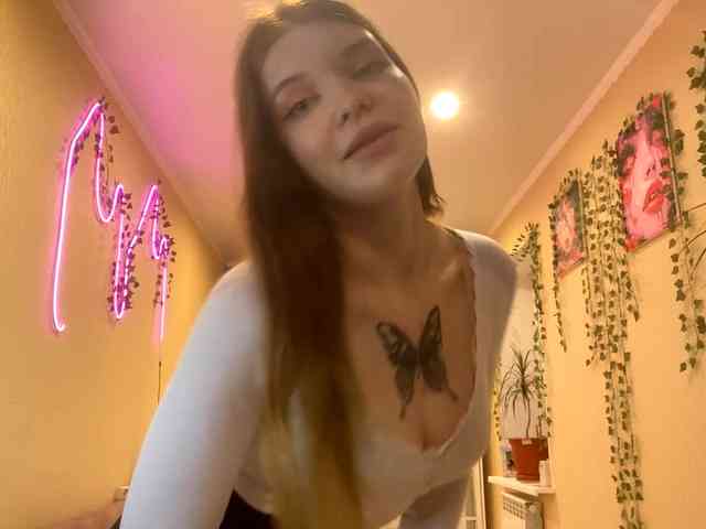 BettieClemence webcam