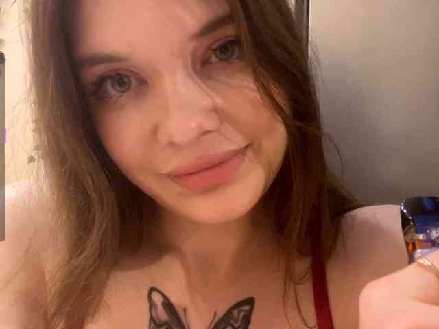 BettieClemence webcam