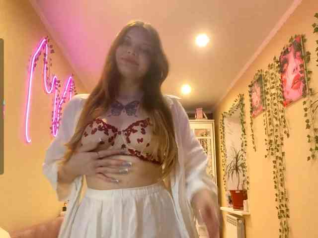 BettieClemence webcam