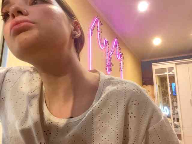 BettieClemence webcam