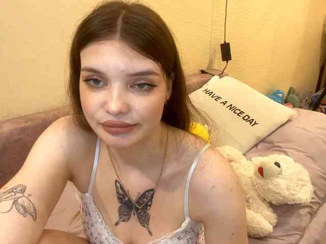 BettieClemence webcam