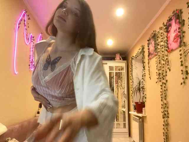 BettieClemence webcam