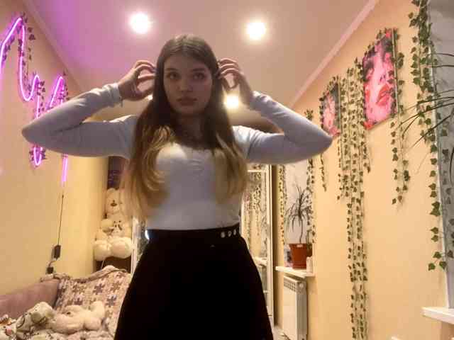 BettieClemence webcam