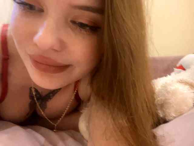 BettieClemence webcam