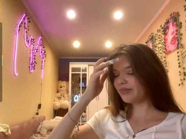 BettieClemence webcam