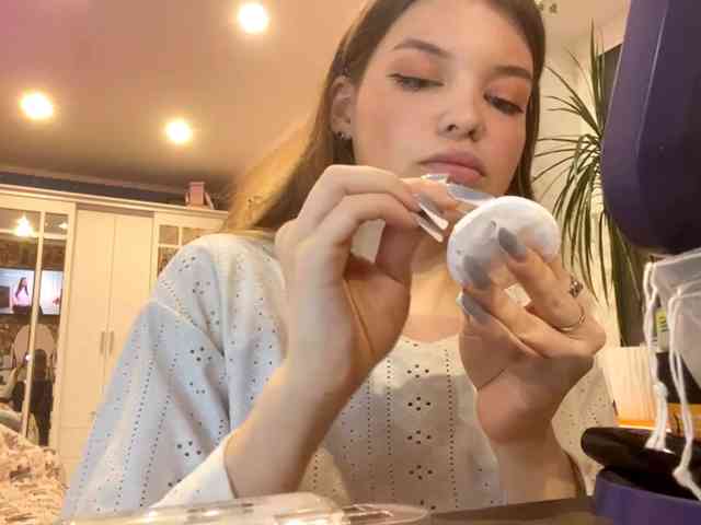 BettieClemence webcam