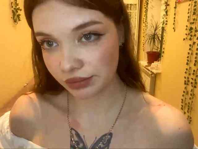 BettieClemence webcam