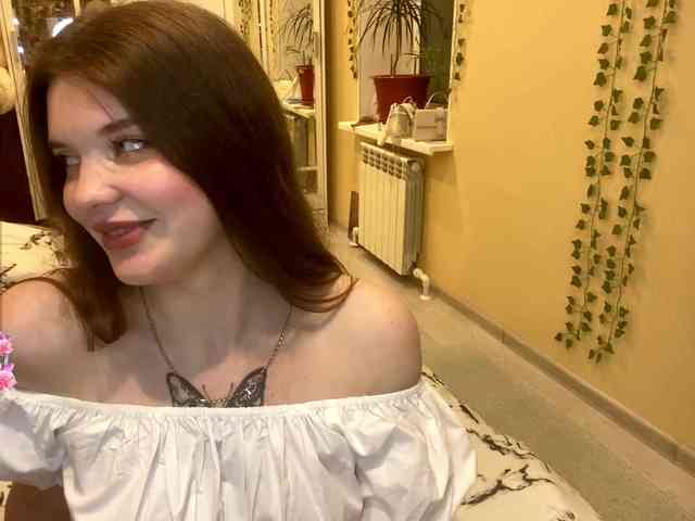 BettieClemence webcam