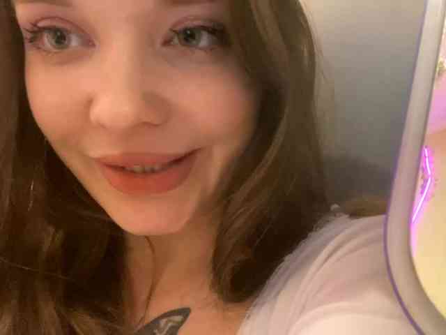 BettieClemence webcam