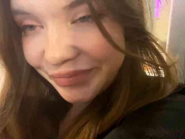 BettieClemence webcam