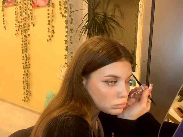 BettieClemence webcam