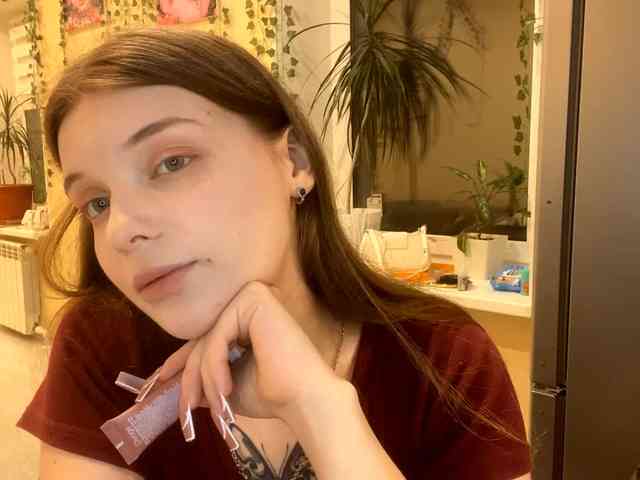 BettieClemence webcam