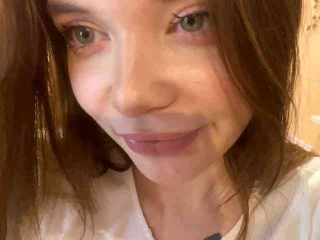 BettieClemence webcam