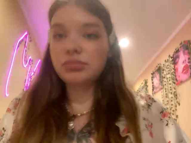 BettieClemence webcam