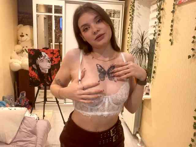 BettieClemence webcam