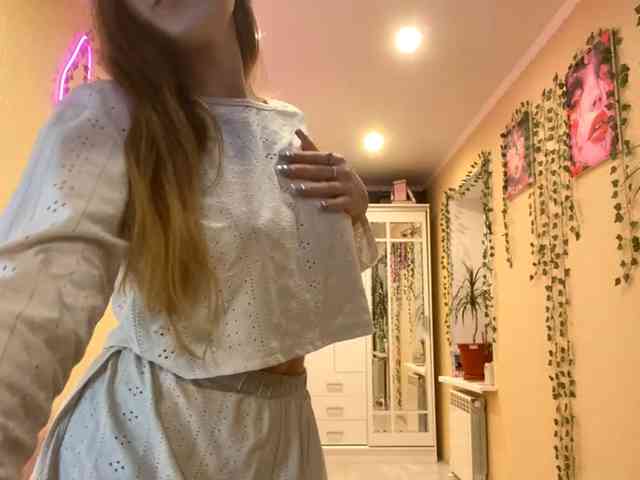 BettieClemence webcam