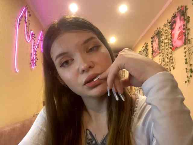 BettieClemence webcam