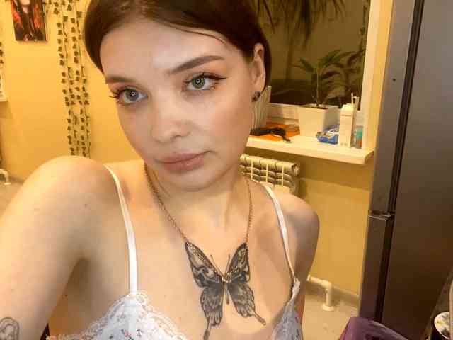 BettieClemence webcam