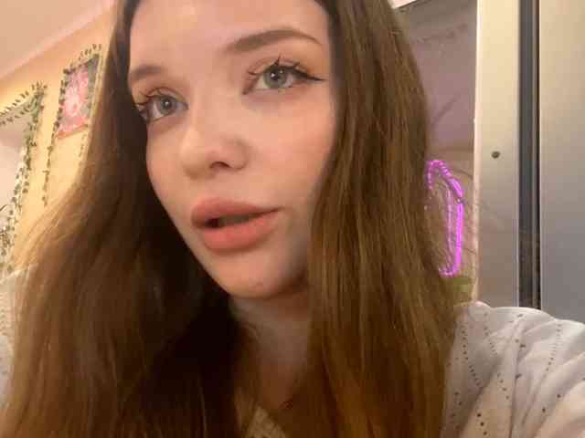 BettieClemence webcam