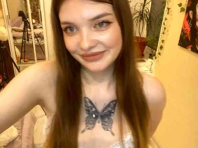 BettieClemence webcam