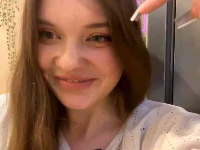 BettieClemence webcam