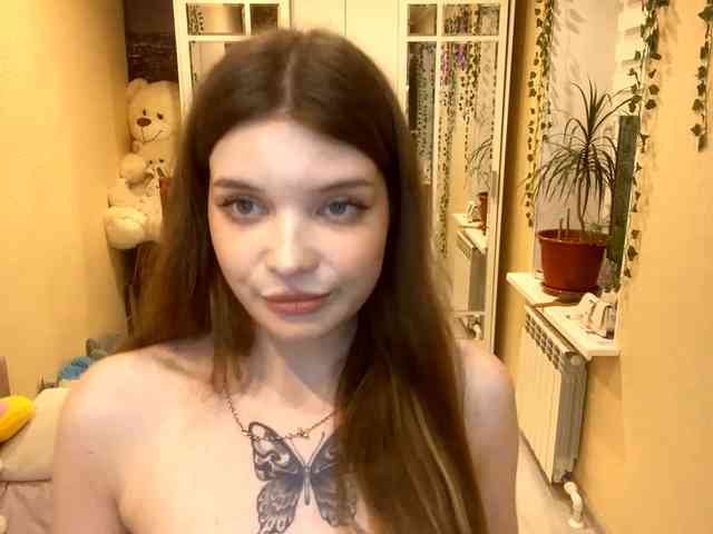 BettieClemence webcam