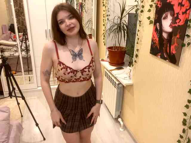 BettieClemence webcam