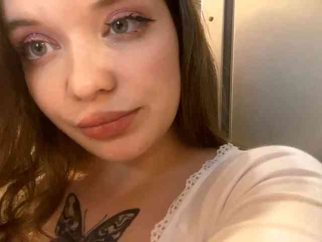 BettieClemence webcam