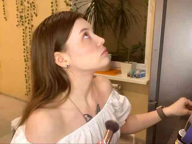 BettieClemence webcam