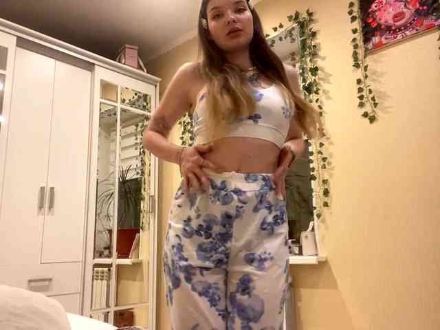 BettieClemence webcam