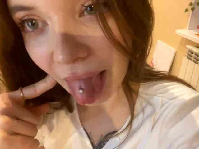 BettieClemence webcam