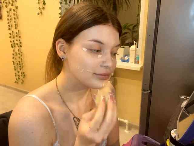 BettieClemence webcam