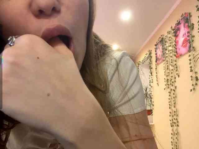 BettieClemence webcam