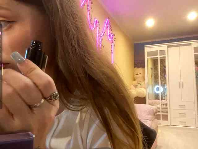 BettieClemence webcam