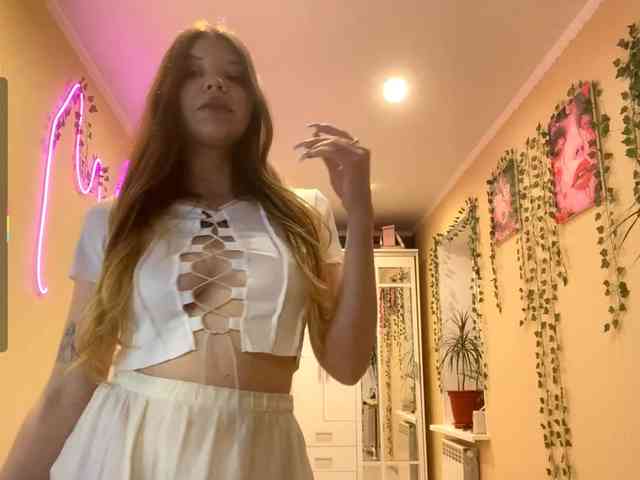 BettieClemence webcam