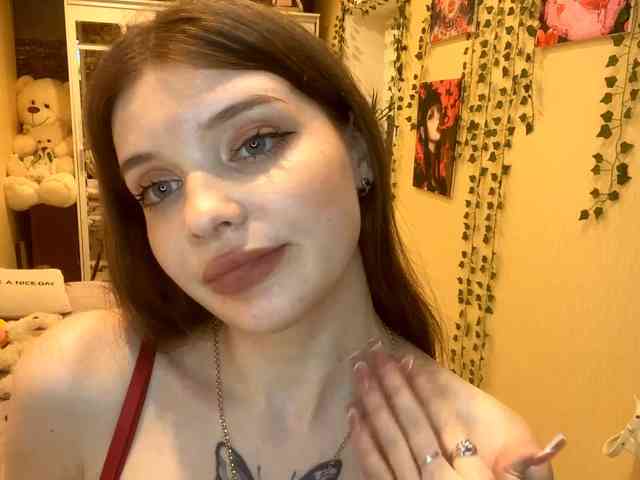 BettieClemence webcam