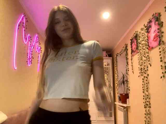 BettieClemence webcam