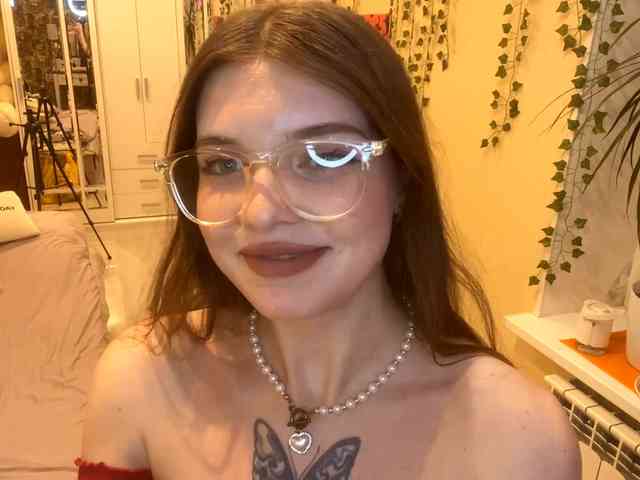 BettieClemence webcam