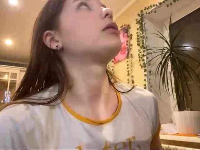 BettieClemence webcam