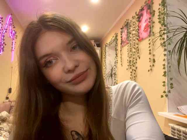 BettieClemence webcam