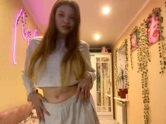 BettieClemence webcam