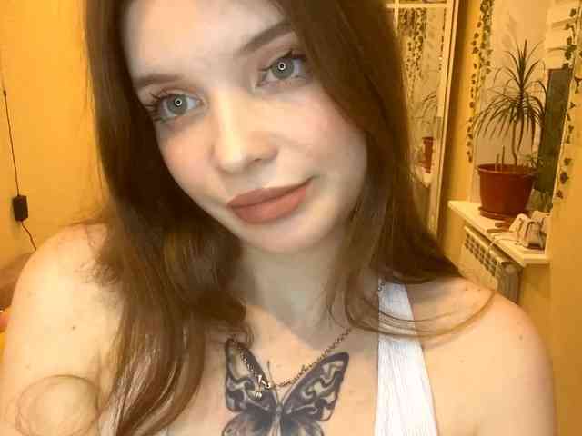 BettieClemence webcam