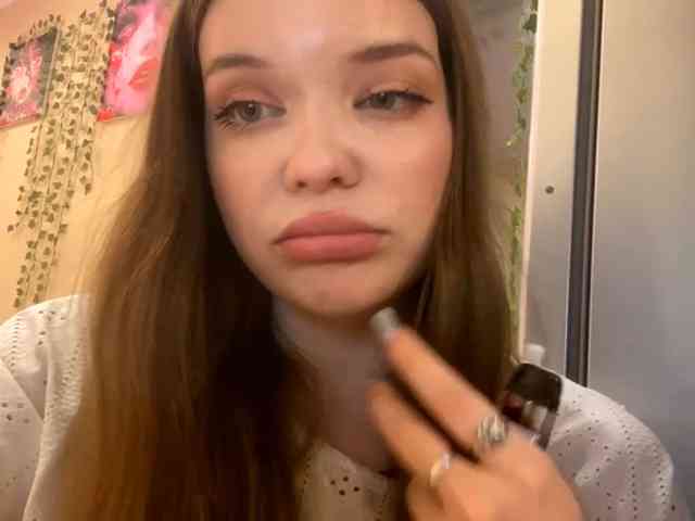 BettieClemence webcam