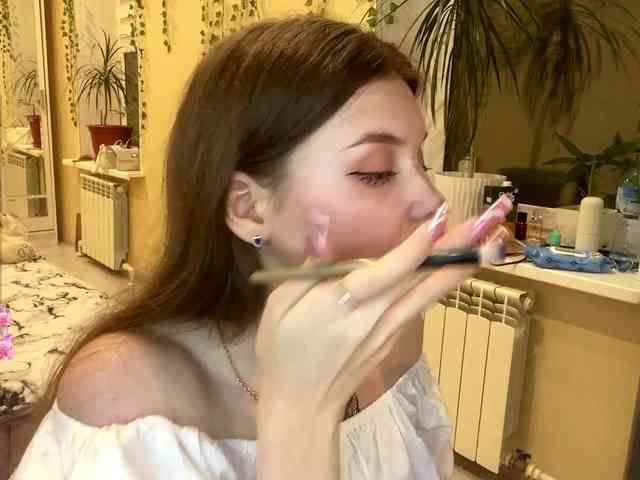 BettieClemence webcam