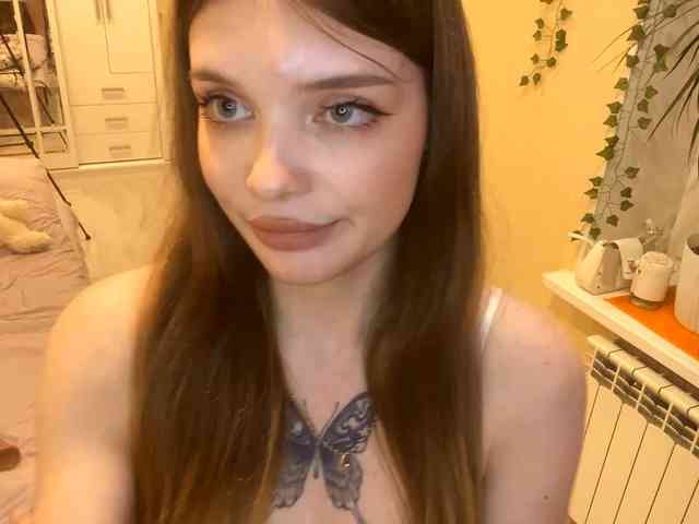 BettieClemence webcam