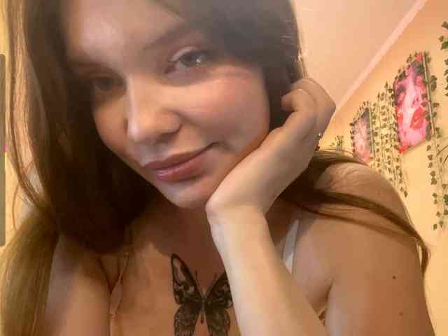 BettieClemence webcam