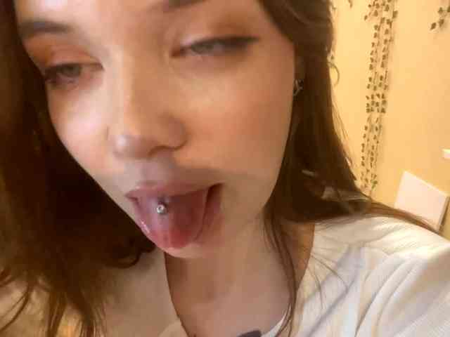 BettieClemence webcam