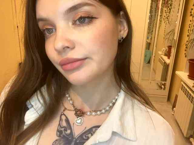 BettieClemence webcam