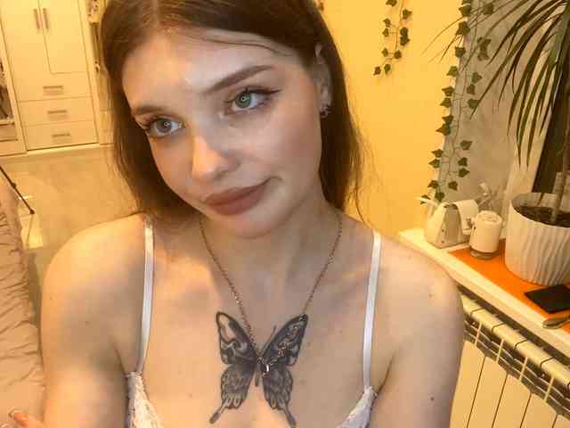 BettieClemence webcam