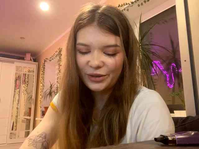 BettieClemence webcam